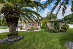 586 Oak Bay Dr, Osprey, FL 34229 - Photo 1