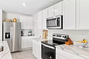 6118 Distant Haze Pl, Palmetto, FL 34221 - Photo 7
