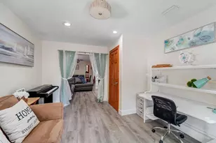 2598 Wood St, Sarasota, FL 34237 - Photo 17
