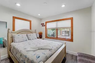 2598 Wood St, Sarasota, FL 34237 - Photo 7