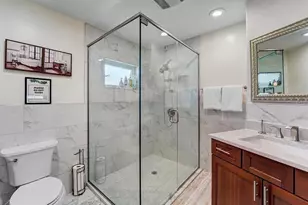 2598 Wood St, Sarasota, FL 34237 - Photo 13