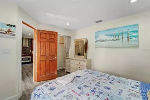 2598 Wood St, Sarasota, FL 34237 - Photo 11