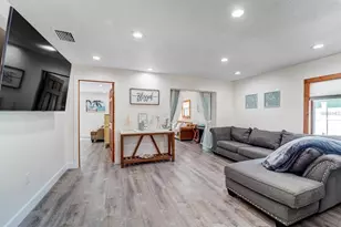 2598 Wood St, Sarasota, FL 34237 - Photo 21