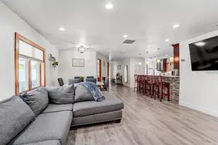 2598 Wood St, Sarasota, FL 34237 - Photo 23
