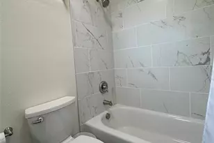 1915 51st Ave E, Bradenton, FL 34203 - Photo 15