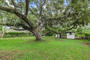 3031 Kirby Ln, Sarasota, FL 34234 - Photo 13