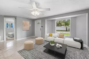 3031 Kirby Ln, Sarasota, FL 34234 - Photo 5