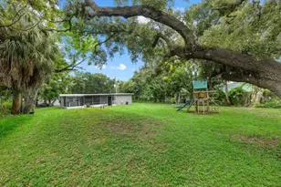 3031 Kirby Ln, Sarasota, FL 34234 - Photo 3