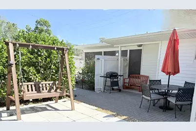 828 S Tuttle Avenue #B, Sarasota, FL 34237 - Photo 17
