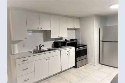 828 S Tuttle Avenue #B, Sarasota, FL 34237 - Photo 3