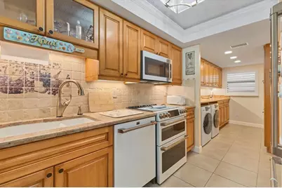 8776 Midnight Pass Road #C107, Sarasota, FL 34242 - Photo 11