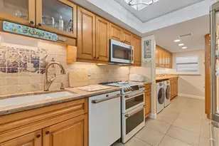 8776 Midnight Pass Rd, Sarasota, FL 34242 - Photo 11