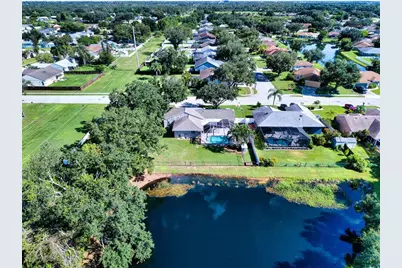 6305 61st Street E, Palmetto, FL 34221 - Photo 5