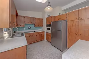 317 Hillview Rd, Venice, FL 34293 - Photo 17