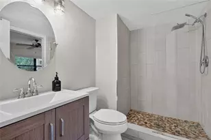 204 3rd St W, Bradenton, FL 34205 - Photo 27