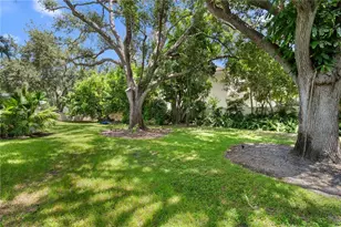 1722 North Dr, Sarasota, FL 34239 - Photo 33