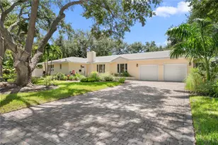 1722 North Dr, Sarasota, FL 34239 - Photo 1