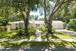 1722 North Dr, Sarasota, FL 34239 - Photo 3