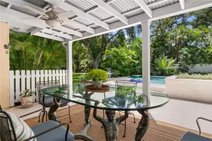 1722 North Dr, Sarasota, FL 34239 - Photo 29