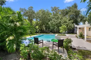 1722 North Dr, Sarasota, FL 34239 - Photo 35