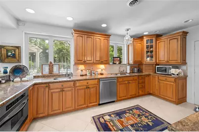 1722 North Drive, Sarasota, FL 34239 - Photo 13