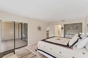 5264 Lake Village Dr, Sarasota, FL 34235 - Photo 15