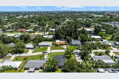 4875 Northwood Avenue, Sarasota, FL 34231 - Photo 11