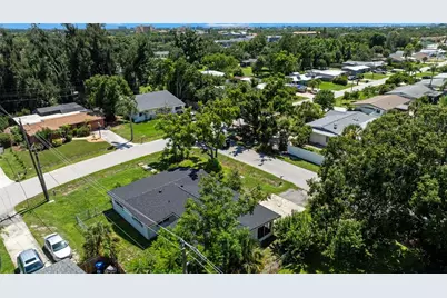 4875 Northwood Avenue, Sarasota, FL 34231 - Photo 5