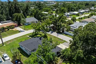 4875 Northwood Ave, Sarasota, FL 34231 - Photo 5