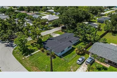 4875 Northwood Avenue, Sarasota, FL 34231 - Photo 3