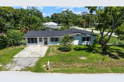 4875 Northwood Avenue, Sarasota, FL 34231 - Photo 1