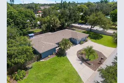 771 Indian Beach Circle, Sarasota, FL 34234 - Photo 7