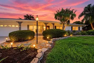 3710 Duncan Pl, Sarasota, FL 34239 - Photo 7