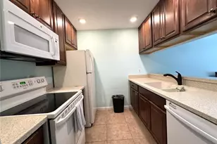 3545 59th Ave W, Bradenton, FL 34210 - Photo 9