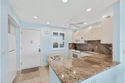 4310 Falmouth Drive #307, Longboat Key, FL 34228 - Photo 5