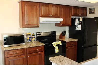 327 108th Street W #327, Bradenton, FL 34209 - Photo 3