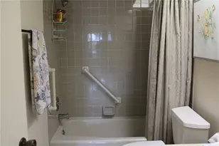 327 108th St W, Bradenton, FL 34209 - Photo 17