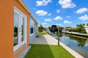 729 St Judes Dr S, Longboat Key, FL 34228 - Photo 33