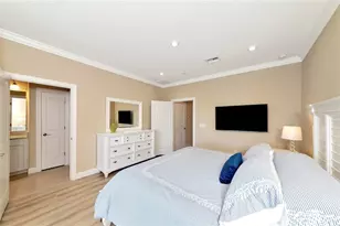 5589 Cannes Cir, Sarasota, FL 34231 - Photo 31