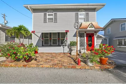 10 Plaza Street E, Bradenton, FL 34208 - Photo 1