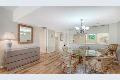 1095 Gulf Of Mexico Drive #104, Longboat Key, FL 34228 - Photo 13