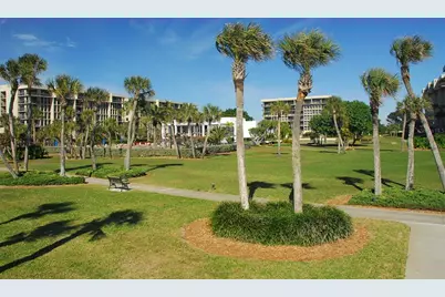 1095 Gulf Of Mexico Drive #104, Longboat Key, FL 34228 - Photo 51