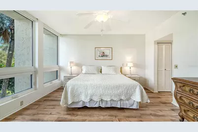1095 Gulf Of Mexico Drive #104, Longboat Key, FL 34228 - Photo 19