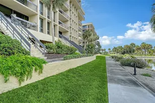 1095 Gulf of Mexico Dr, Longboat Key, FL 34228 - Photo 11