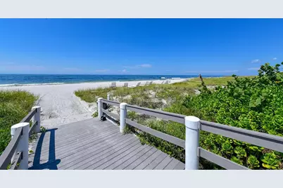 1095 Gulf Of Mexico Drive #104, Longboat Key, FL 34228 - Photo 45