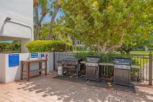 1095 Gulf of Mexico Dr, Longboat Key, FL 34228 - Photo 35