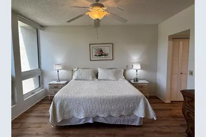 1095 Gulf Of Mexico Drive #104, Longboat Key, FL 34228 - Photo 11