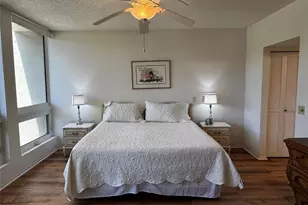 1095 Gulf of Mexico Dr, Longboat Key, FL 34228 - Photo 11