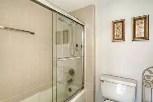 1095 Gulf of Mexico Dr, Longboat Key, FL 34228 - Photo 25