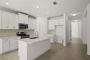 10366 Lake George Ave, Sarasota, FL 34241 - Photo 3